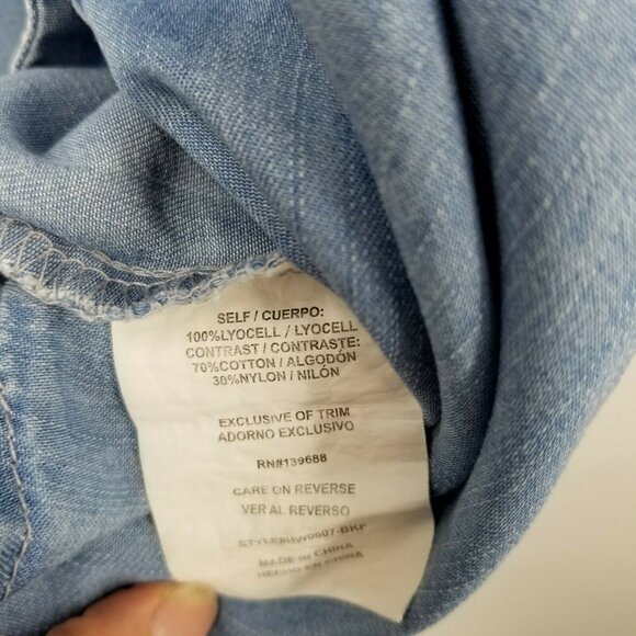 Hint Of Mint Chambray Button Down Front with Lace Inset Back Size M denim & Lace - Picture 9 of 12